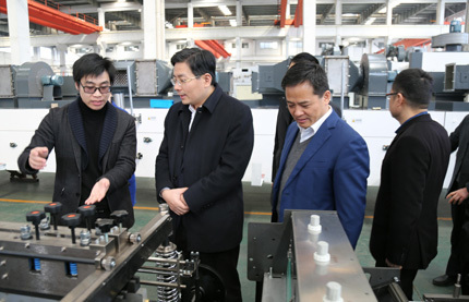 江陰市(shì)領導調研江陰市彙通石油設備有限公司春節後複工(gōng)複産情況